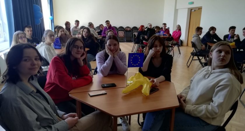 Demokrātijas mēnesis ATV