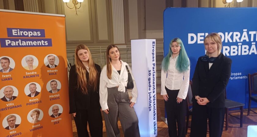 RTU Austrumlatvijas Tehnoloģiju vidusskola Eiropas Parlamenta Vēstnieku skolu atklāšanā