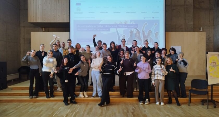 RTU ATV skolnieces piedalās Erasmus + jaunatnes līdzdalības projektu darbnīcās